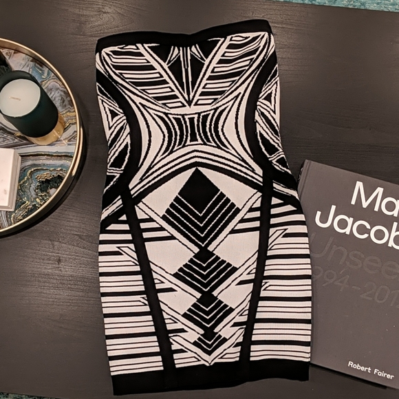 Black and White Strapless Bodycon Dress - Picture 1 of 5